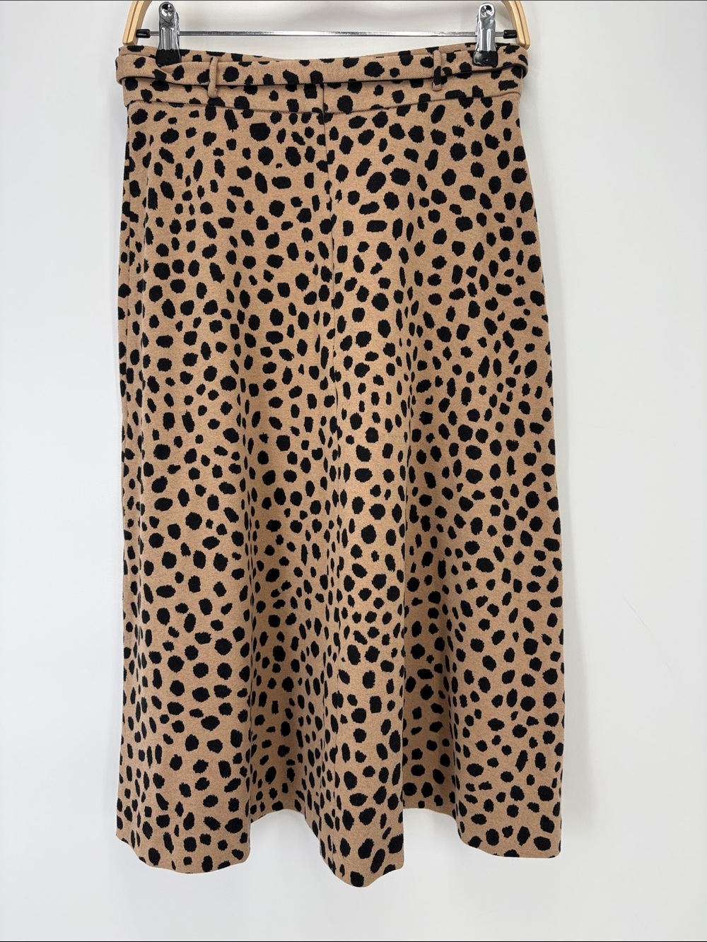 🪲 Ann Taylor knit self belt Tan and Black Spotted A-Line Midi Skirt - Picture 5 of 6